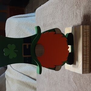 Rae Dunn shelf sitter